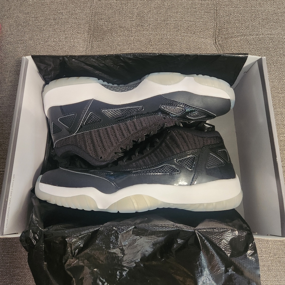 Jordan 11 Retro Low Ie - image 2